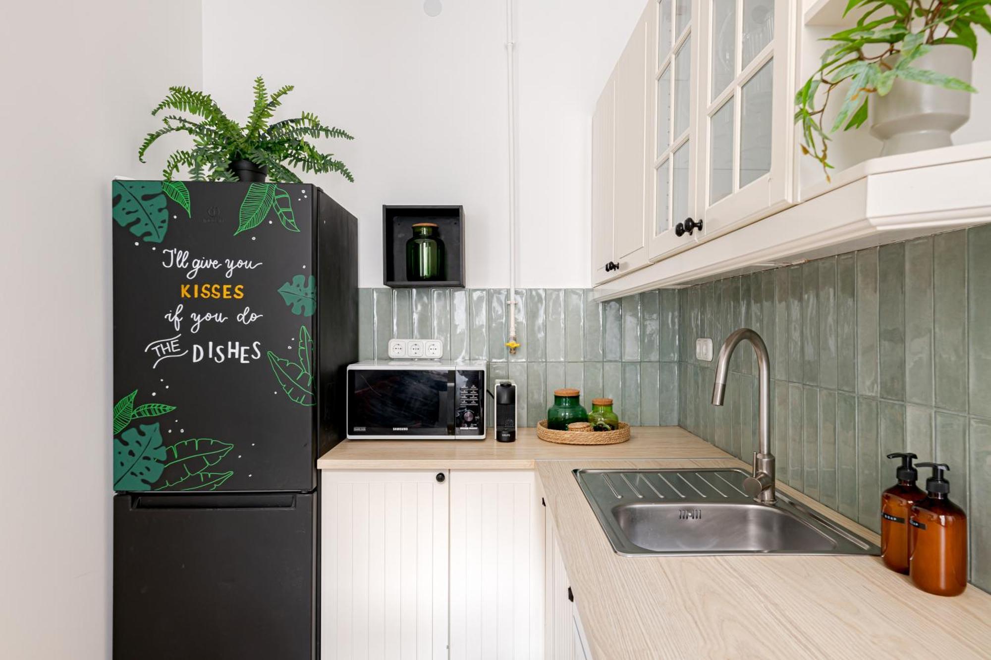 Jungle Aesthetics Downtown Apartman Aircon And Garage Parking 布达佩斯 外观 照片